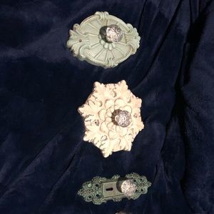 Wall mounted hooks/knobs